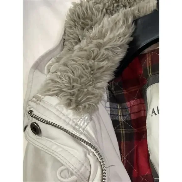 Abercrombie & Fitch Parka Jacket Coat Women’s Medium Lined Faux Fur Trim Hooded - Picture 12 of 16